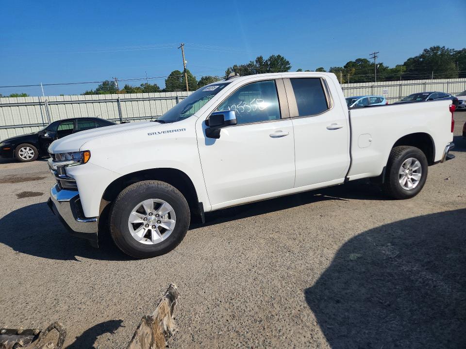 2021 CHEVROLET SILVERADO C1500 LT photo 1