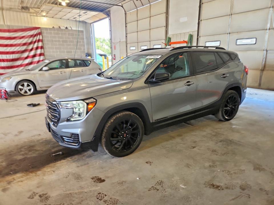 2024 GMC TERRAIN SLE photo 1