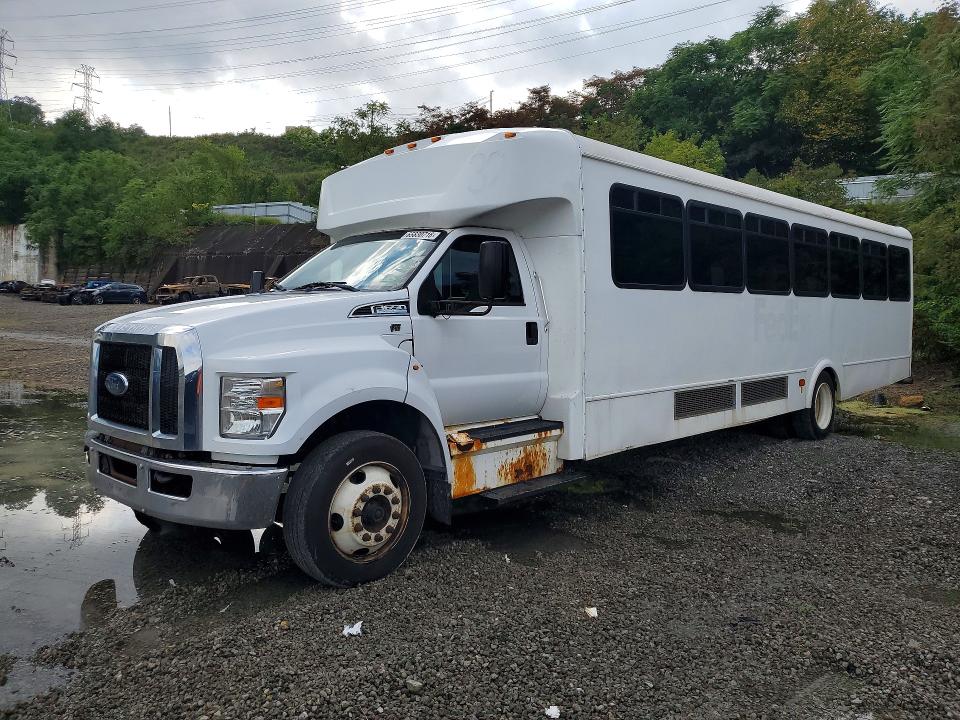 2019 FORD F-650 SHUTTLE BUS photo 1