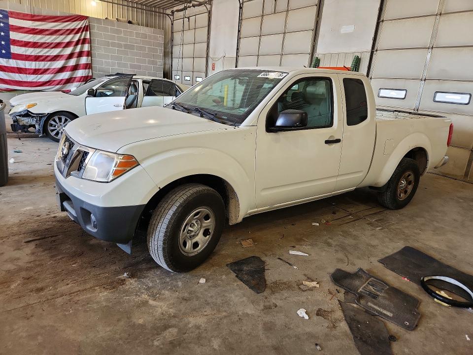 2016 NISSAN FRONTIER S photo 1