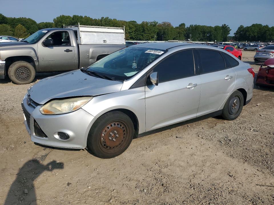 2013 FORD FOCUS SE photo 1