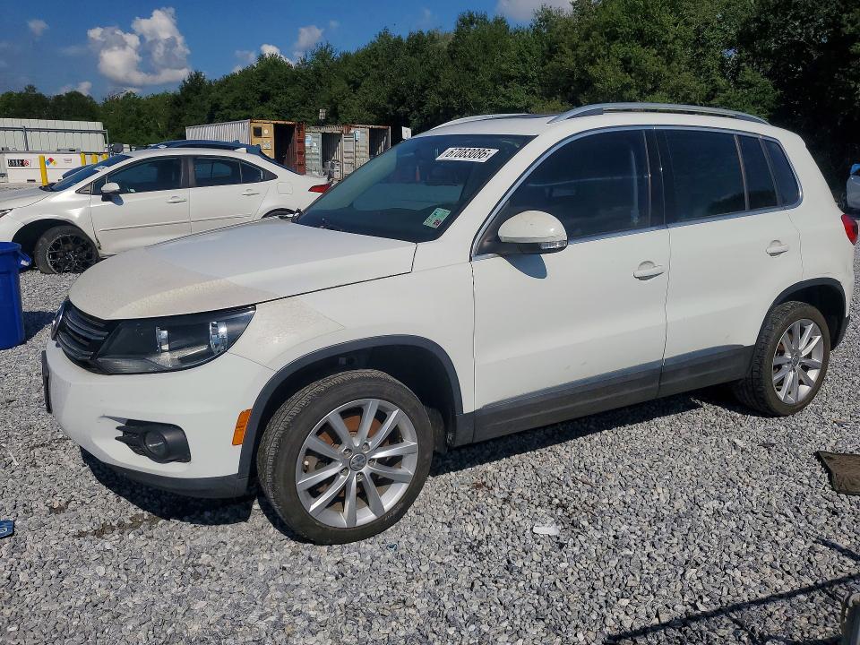 2015 VOLKSWAGEN TIGUAN S photo 1