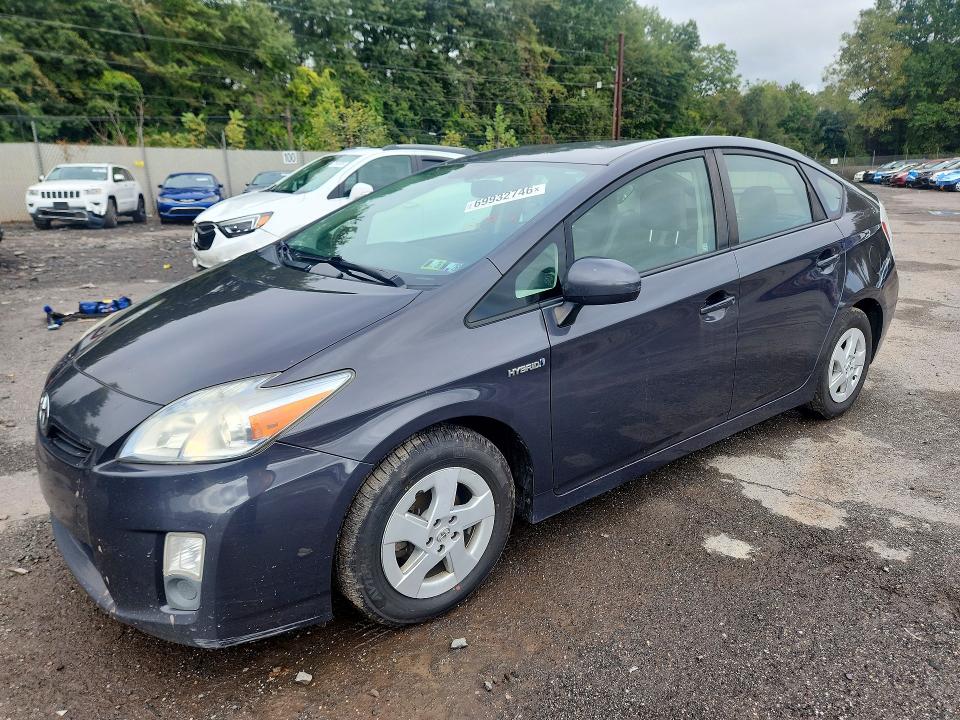 2011 TOYOTA PRIUS FOUR photo 1