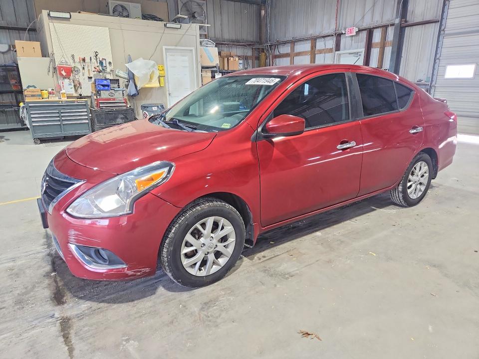 2018 NISSAN VERSA SV photo 1