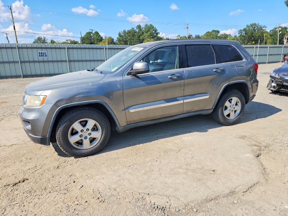 2013 JEEP GRAND CHEROKEE LAREDO photo 1