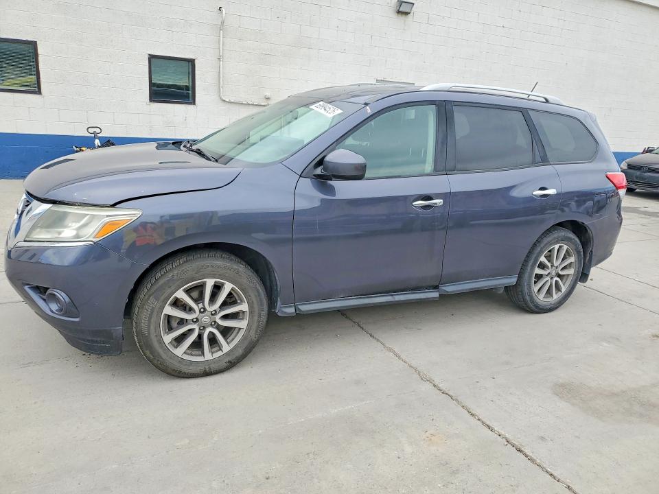 2014 NISSAN PATHFINDER S photo 1