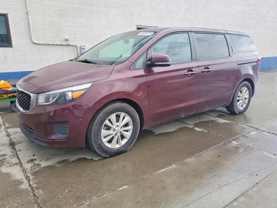 2017 KIA SEDONA LX photo 1