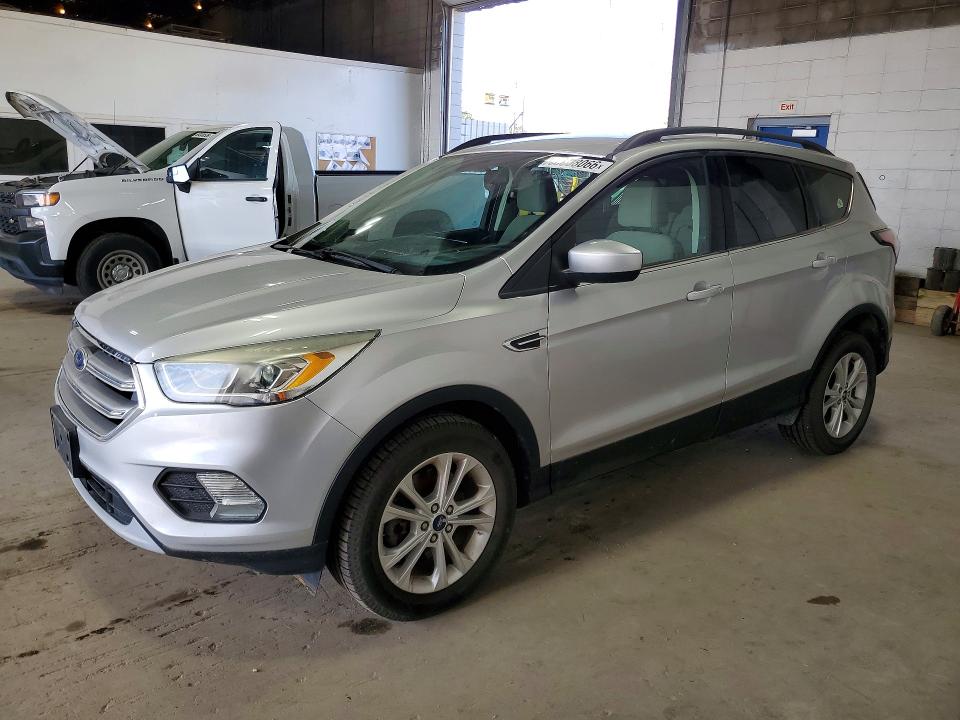 2017 FORD ESCAPE SE photo 1