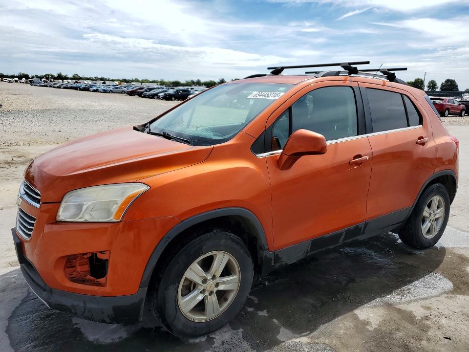 2015 CHEVROLET TRAX 1LT photo 1