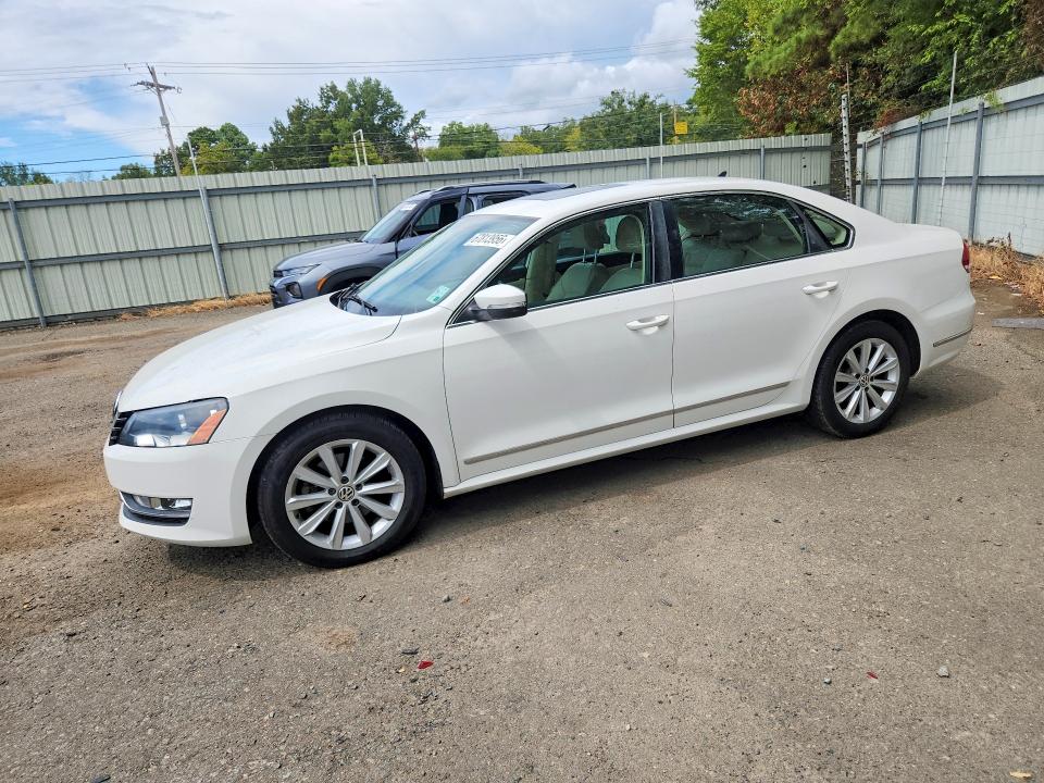 2013 VOLKSWAGEN PASSAT SEL photo 1